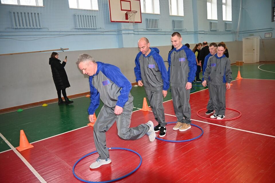 Физкультурно-спортивный праздник, приуроченный к Международному дню инвалидов, прошел в Хотимском ФСК